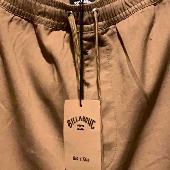 BILLABONG MEN'S SHORTS  ~ KHAKI ~ 2XL ~ NWT - Picture 3 of 11